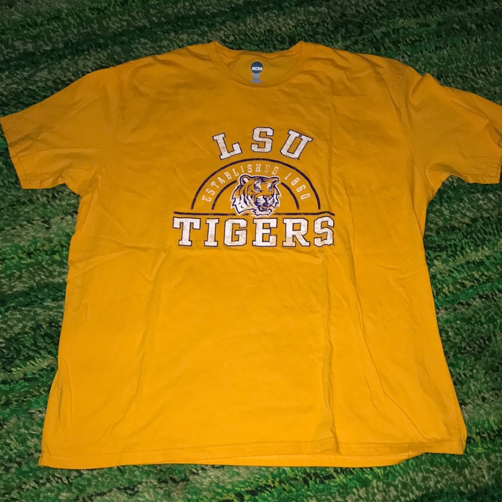 NCAA LSU Tigers Gold Short Sleeve Tee Mens XL Yellow Purple Collegiate T-Shirt